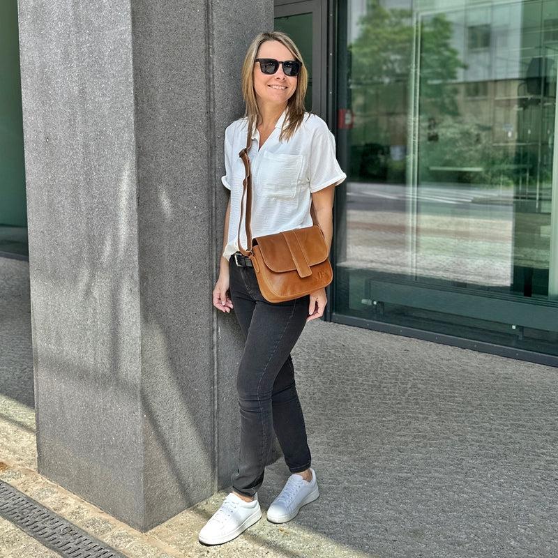 Leconi kleine Schultertasche Umhängetasche Damentasche Leder cognac LE0074 Bis zu 55% Rabatt