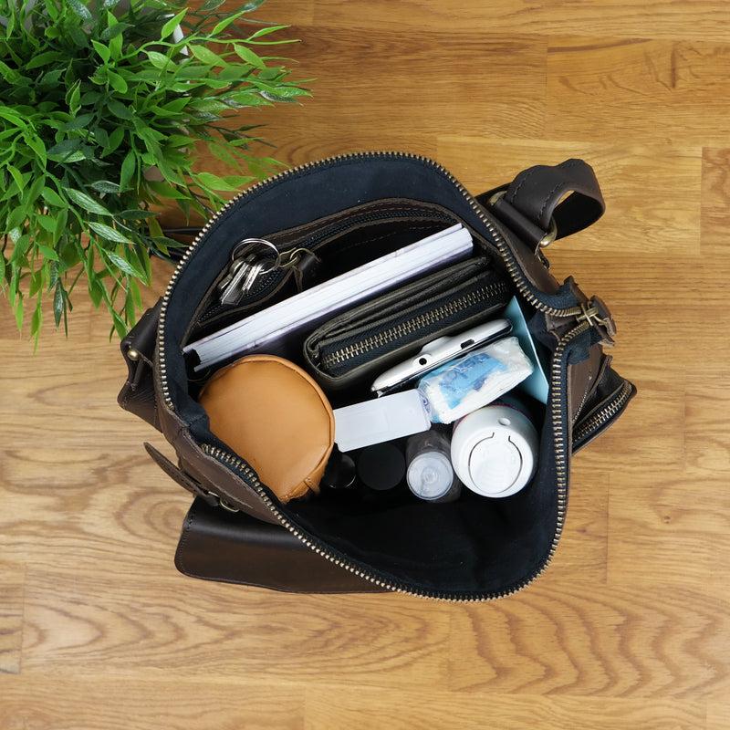Leconi Umhängetasche Schultertasche Damen Herren Used Look Leder dunkelbraun LE3011 im Angebot