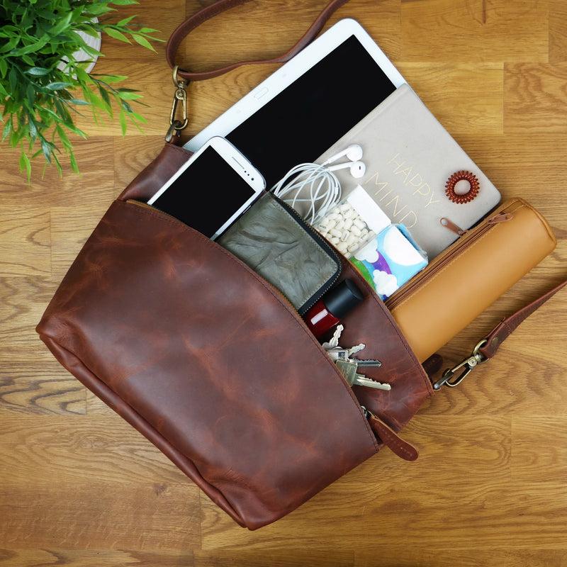 Leconi Umhängetasche Schultertasche Freizeittasche Leder braun LE3050 Fabrikladen