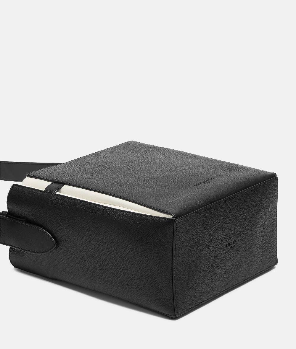 Liebeskind Berlin Hilla Hobo M im Angebot