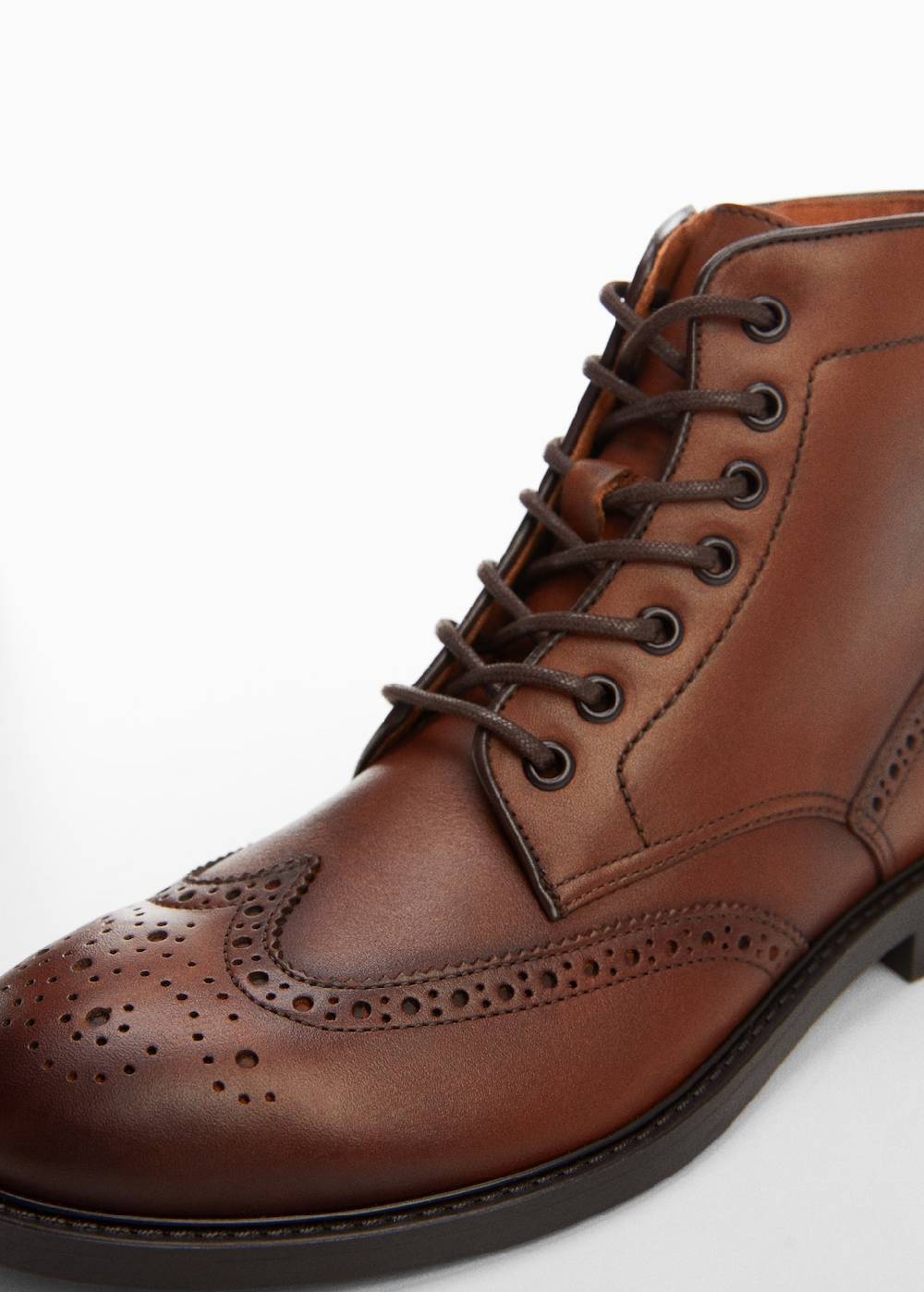 Mango Lederstiefelette mit Stanzdetails VIP-Rabatte