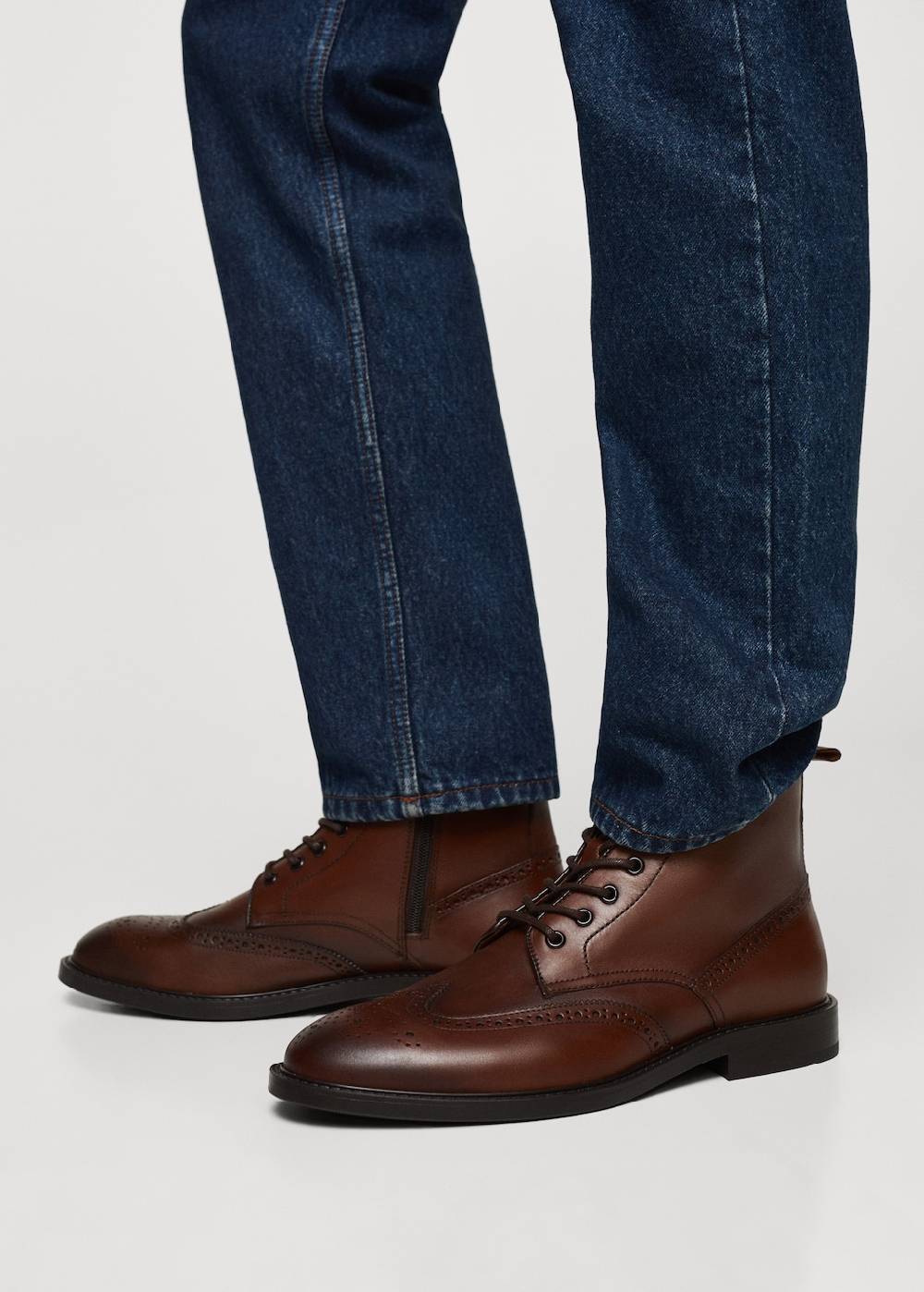 Mango Lederstiefelette mit Stanzdetails VIP-Rabatte