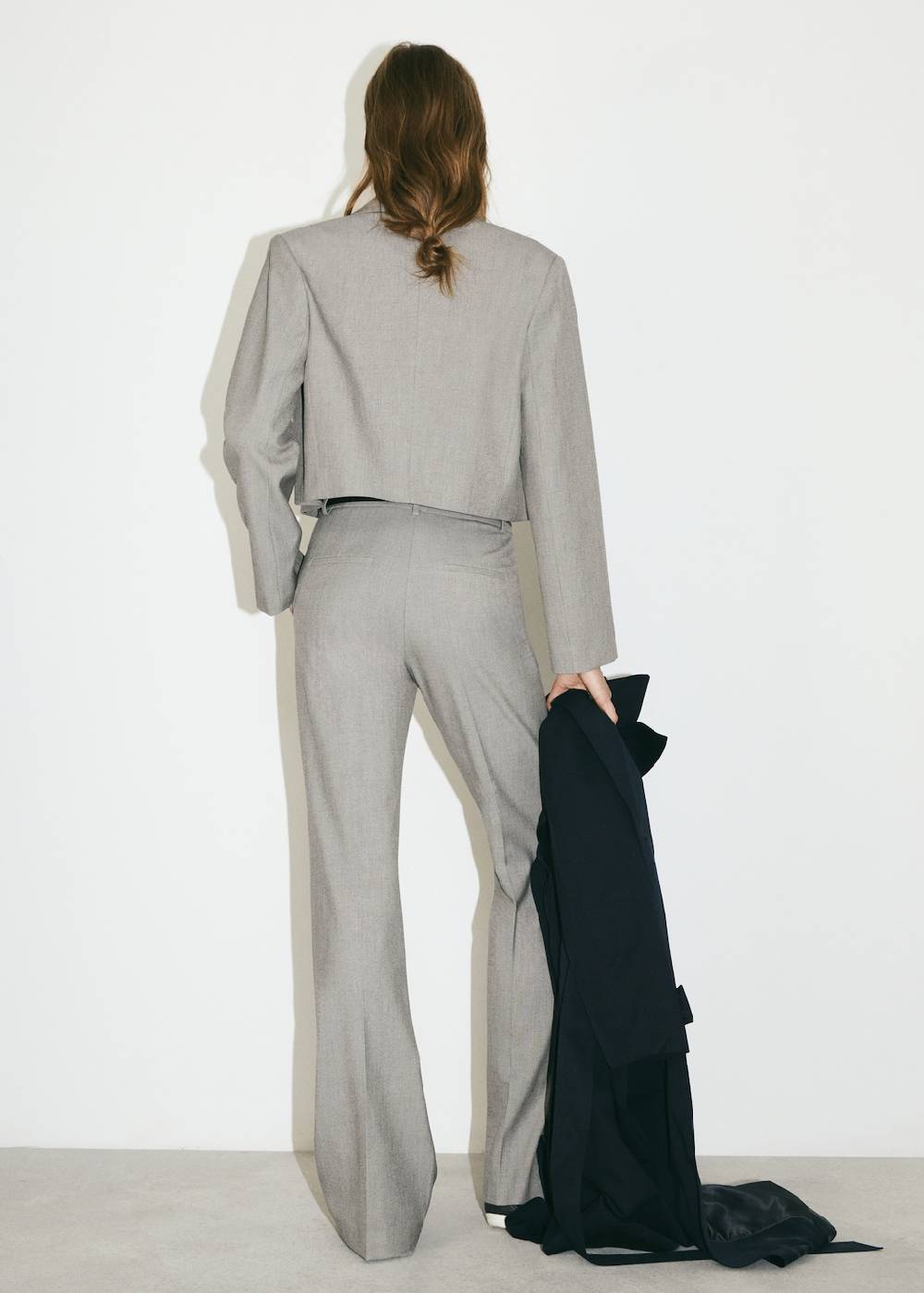 Mango Ausgestellte Hose mit hohem Bund im Angebot