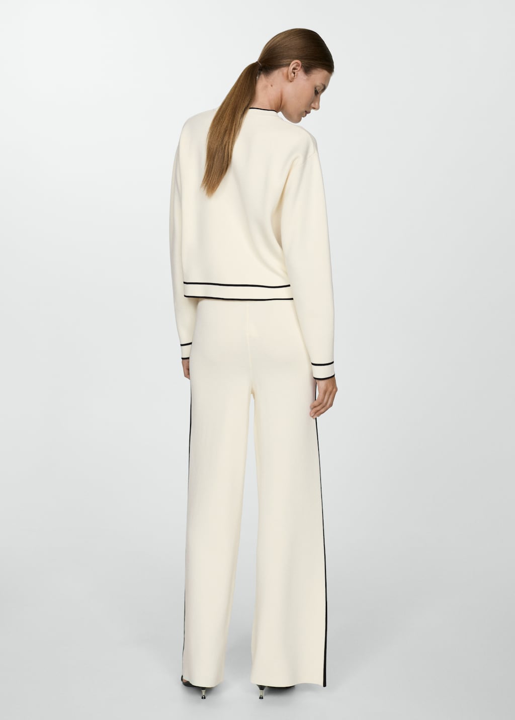 Mango Strickhose mit kontrastierenden Seitenstreifen Rabatt