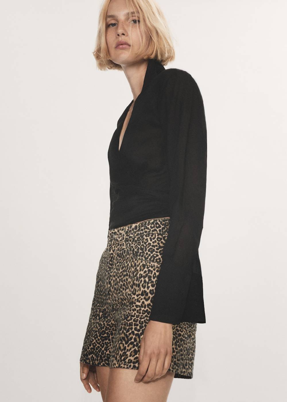 Mango Gerade Shorts mit Leopardenmuster Valentinstagsangebot