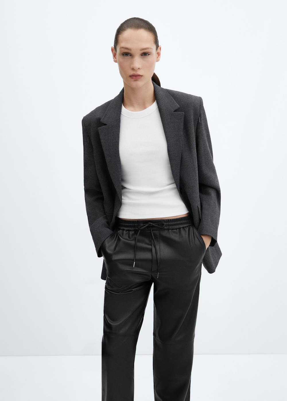 Mango Hose mit Stretchbund und Leder-Effekt Online Shopping