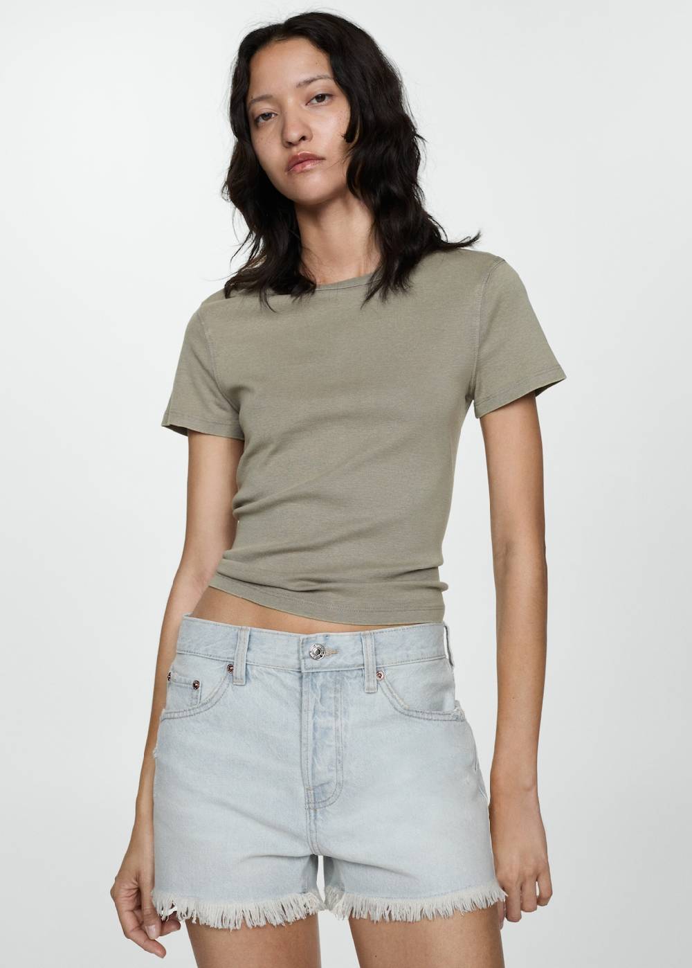 Mango Jeansshorts mit ausgefranstem Saum Osterangebot