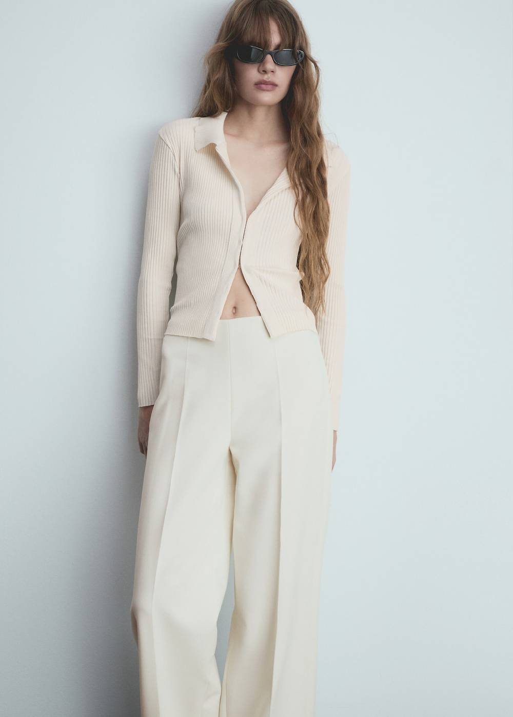 Mango Wideleg-Bundfaltenhose Heißer Verkauf