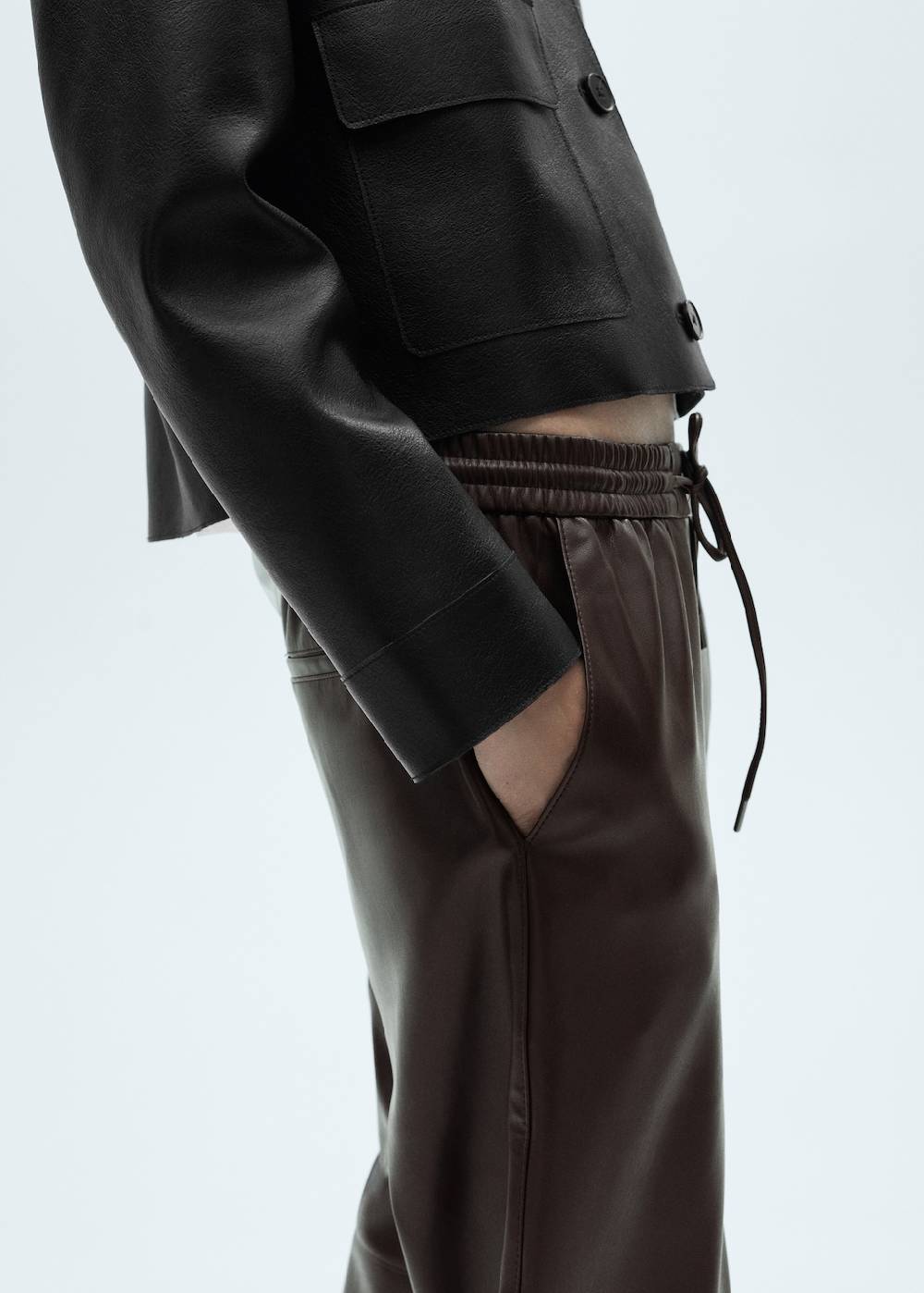 Mango Hose mit Stretchbund und Leder-Effekt Tägliche Deals