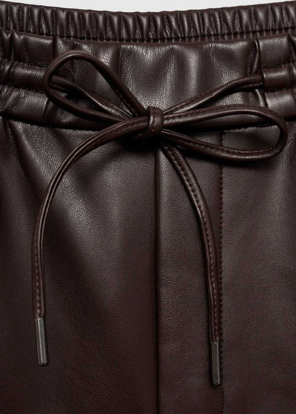 Mango Hose mit Stretchbund und Leder-Effekt Tägliche Deals