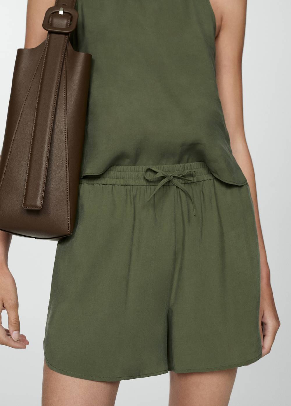 Mango Modal-Shorts mit Schleife Vatertagsangebot