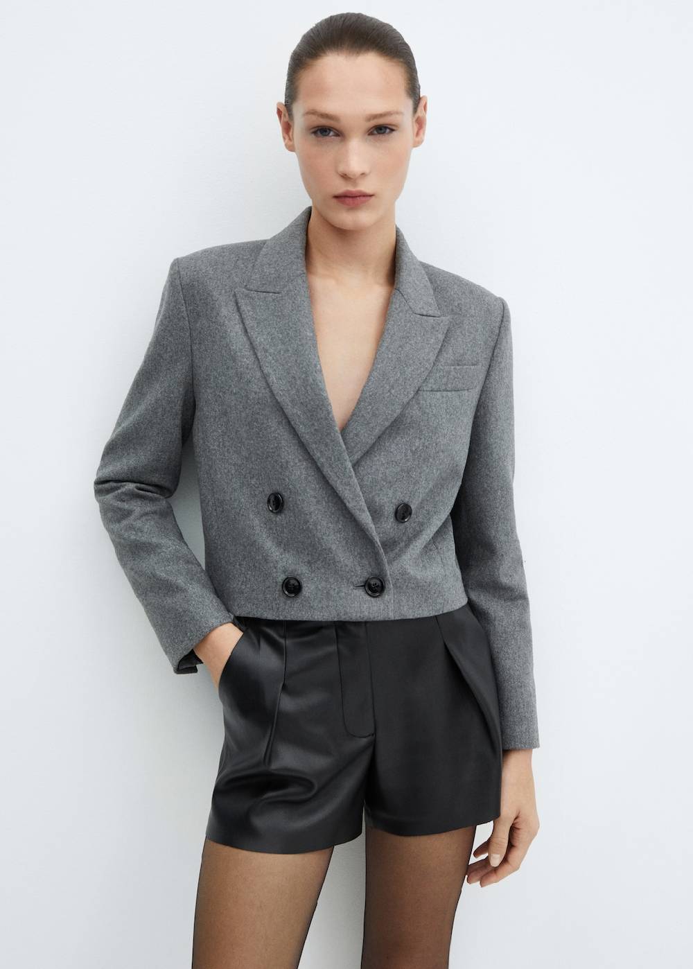 Mango Bundfalten-Shorts mit Leder-Effekt Saisonale Angebote