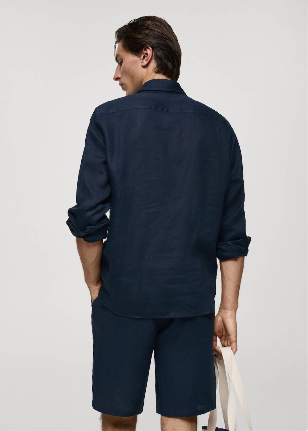 Mango Classic-Fit-Hemd aus 100 % Leinen Kauf eins, bekomm eins gratis
