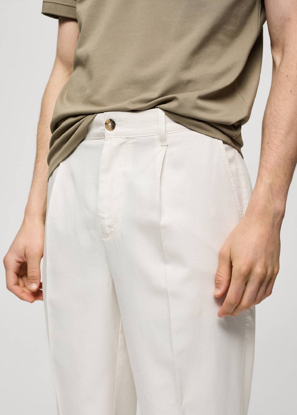 Mango Bundfaltenhose aus Lyocell mit Baumwolle Letzter Tag