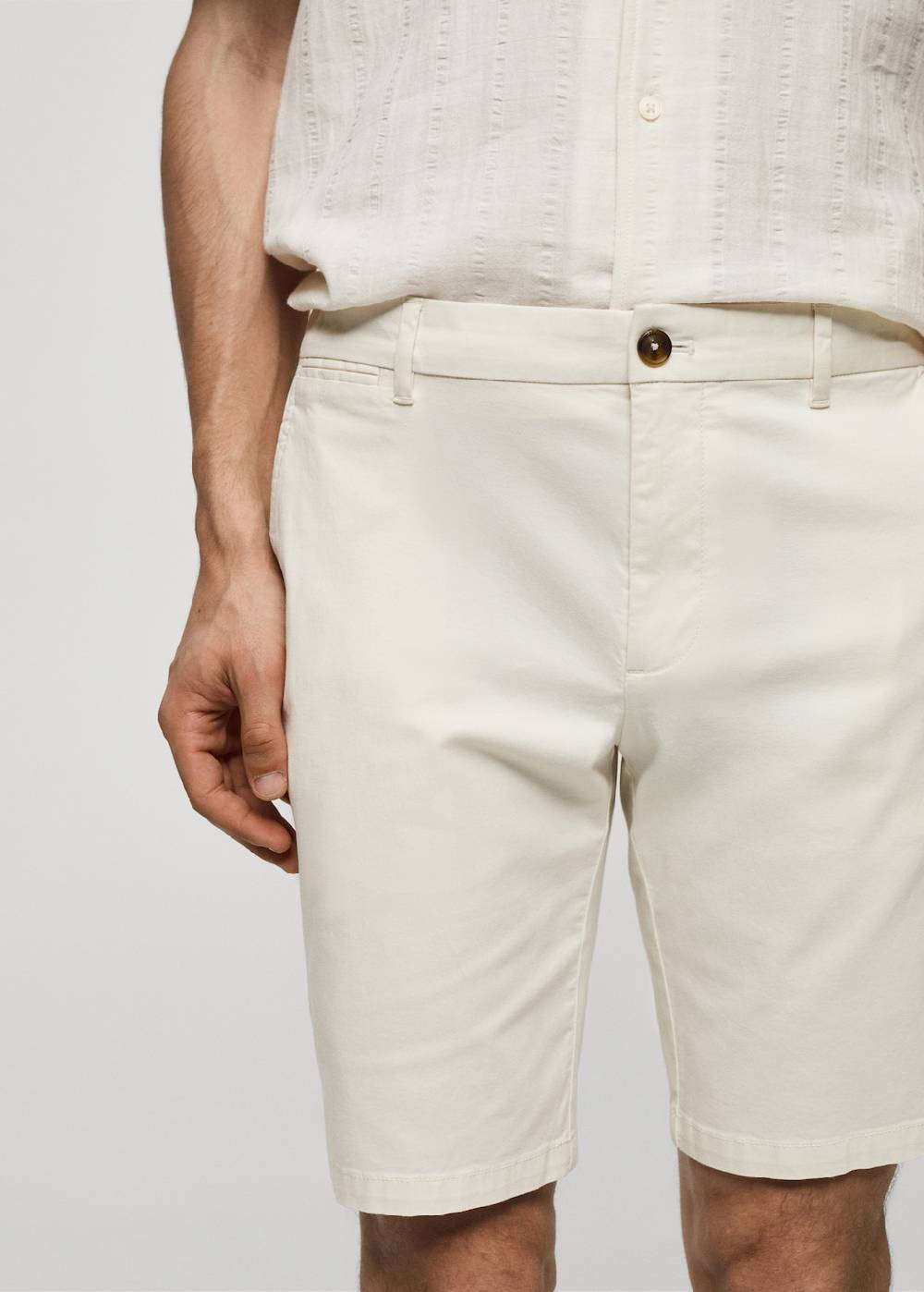 Mango Slim-Fit-Bermudashorts im Chino-Stil aus Baumwolle Speichern exportieren