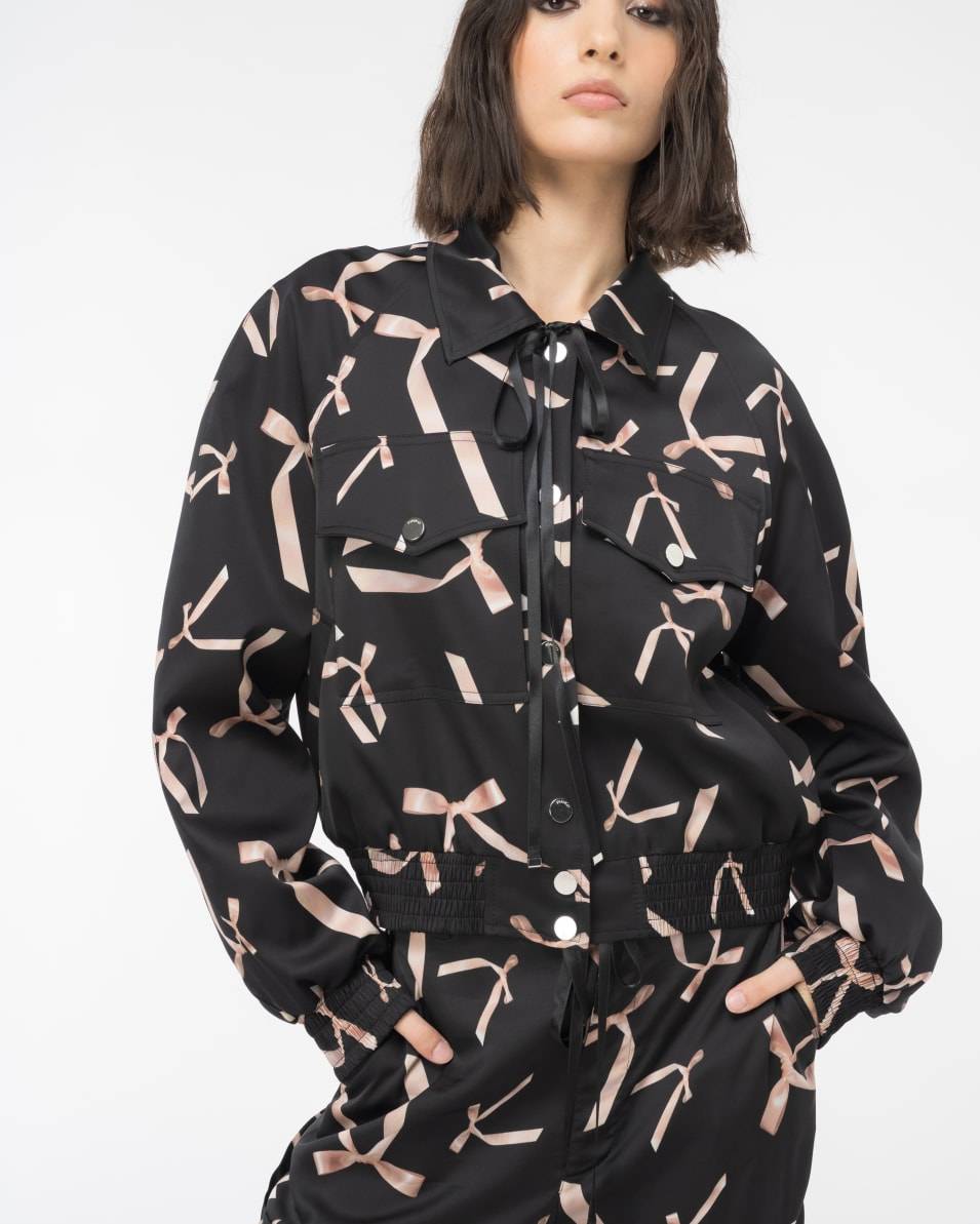 Pinko Bomberjacke aus Satin Schleifchen-Print Reimagine PINKO by Patrick McDowell im Angebot