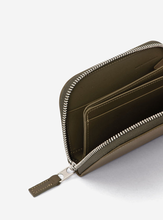 PB 0110 CM 1.1 Dunkeloliv Kostenloser Versand international