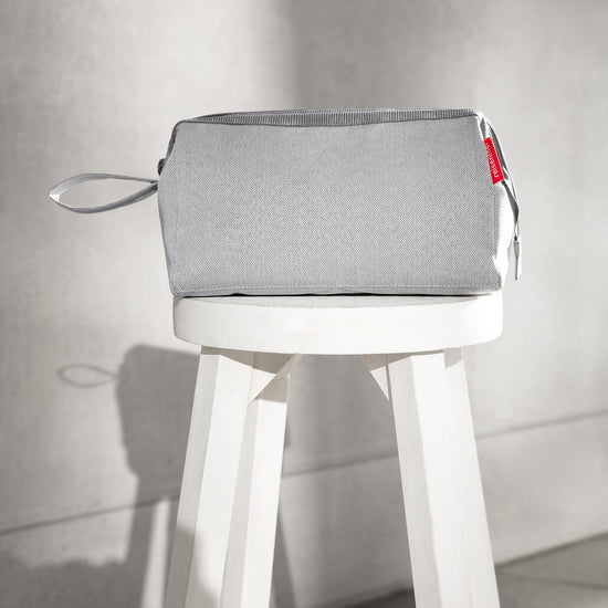 Reisenthel travelcosmetic herringbone grey (Kulturbeutel,grau) Bis zu 55% Rabatt