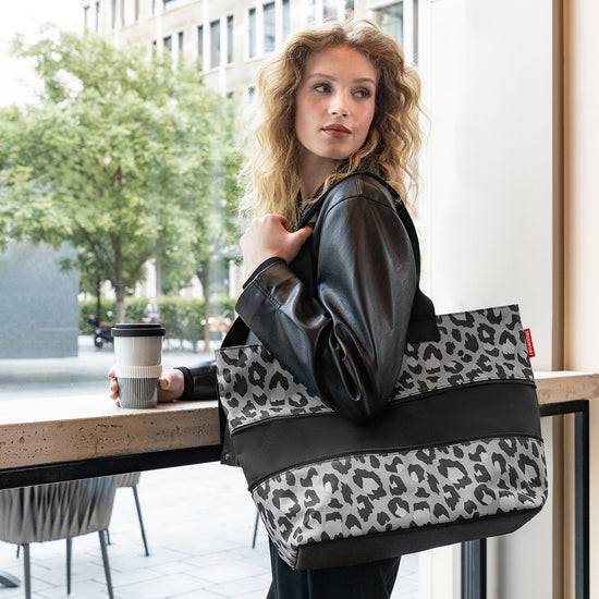Reisenthel shopper e1 paisley black (Damentasche,schwarz) Fabrikladen